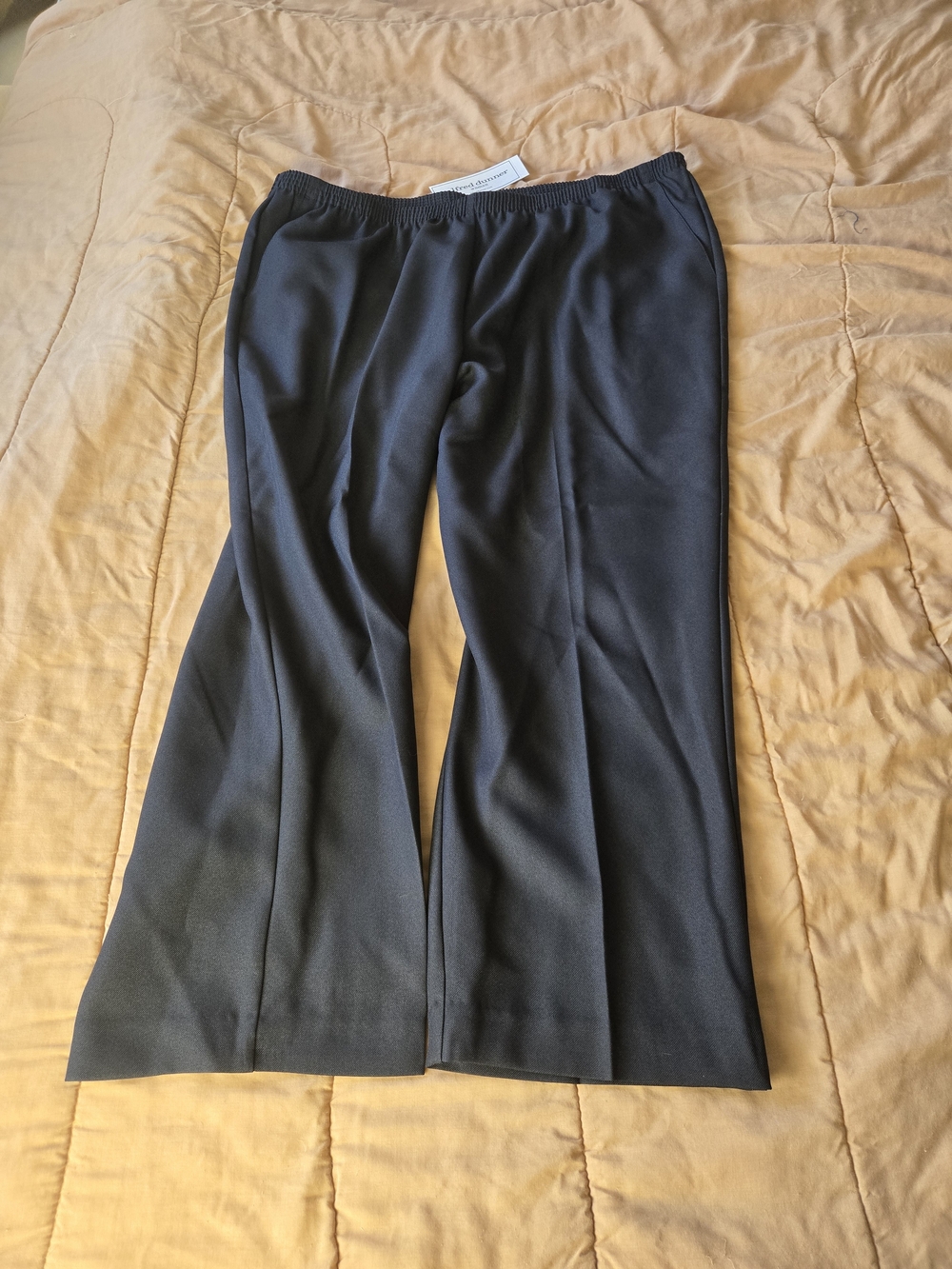 Classic Alfred Dunner Woman pull-on dress pants